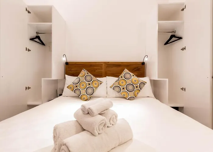 1 Bedroom 5 Min Walk To Villa